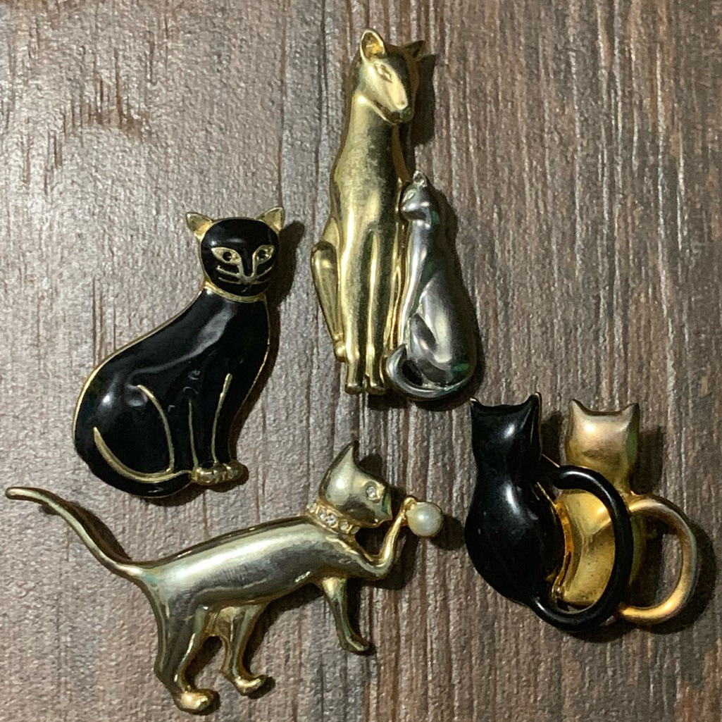 Vintage Sfj Cat Brooches